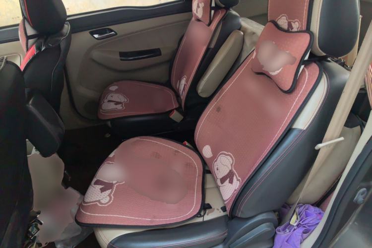 Used FAW Yingzhi 737 2015 1.5L Manual Deluxe Navigation Version Left Rear Seat