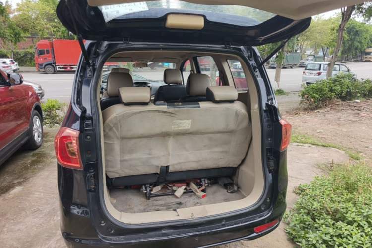 Used FAW Yingzhi 737 2015 1.5L Manual Deluxe Navigation Version Trunk