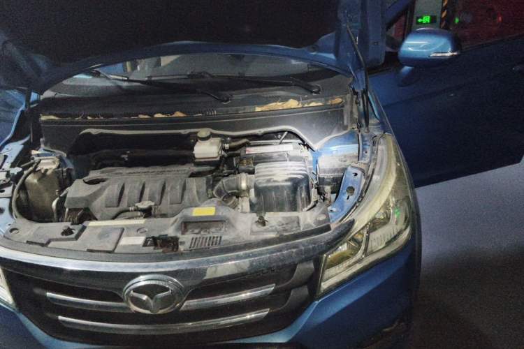 Used FAW Yingzhi 737 2015 1.5L Manual Deluxe Navigation Version Engine Bay Left