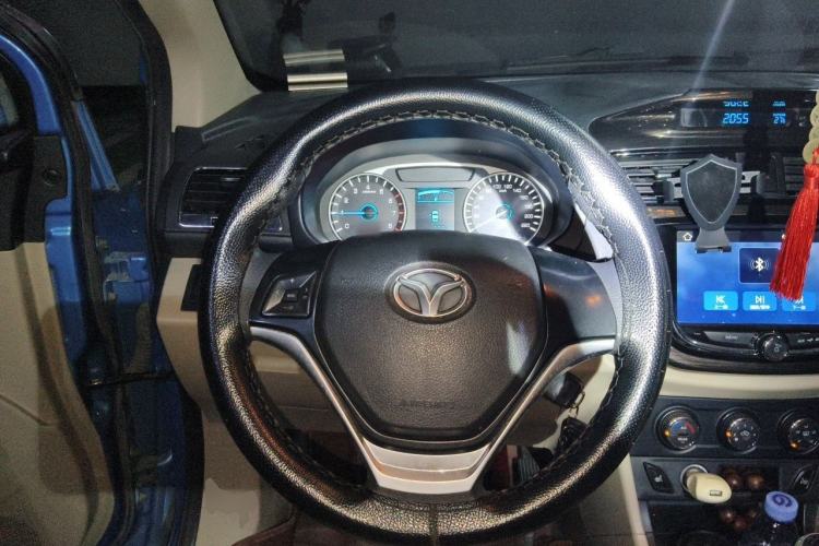 Used FAW Yingzhi 737 2015 1.5L Manual Deluxe Navigation Version Steering Wheel