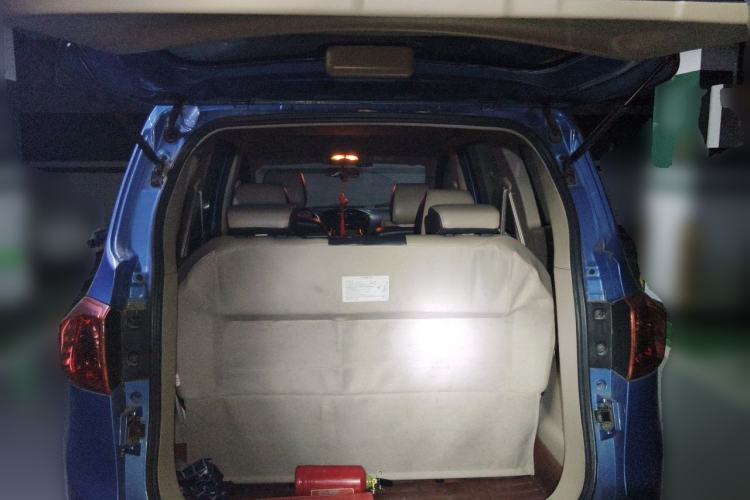 Used FAW Yingzhi 737 2015 1.5L Manual Deluxe Navigation Version Trunk