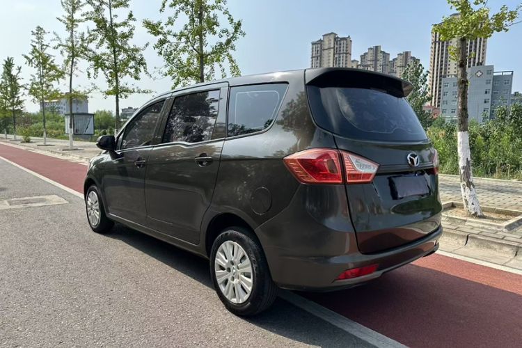 Used FAW Yingzhi 737 2015 1.5L Manual Comfort Model Exterior 3