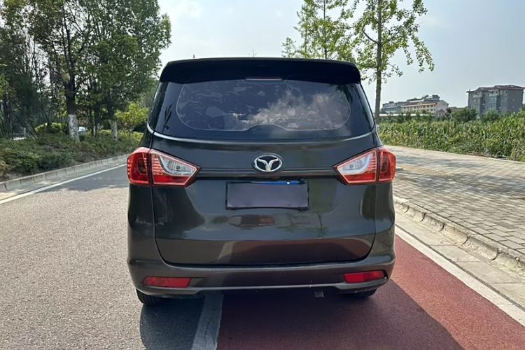 Used FAW Yingzhi 737 2015 1.5L Manual Comfort Model Exterior 4