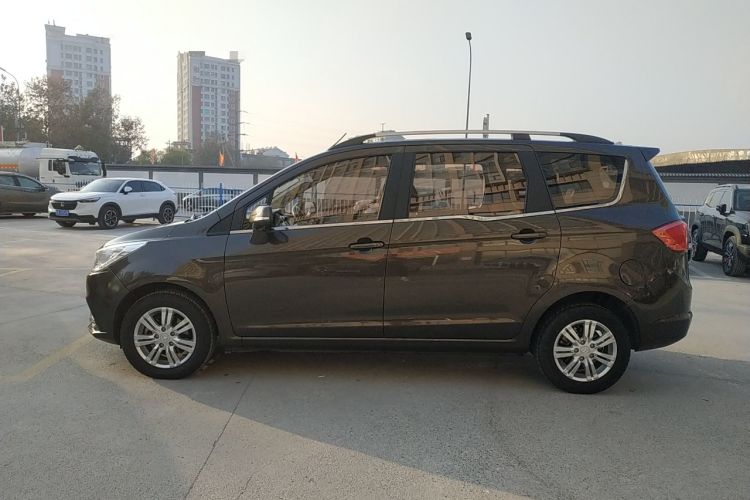 Used FAW Yingzhi 737 2015 1.5L Manual Deluxe Navigation Version Left Side