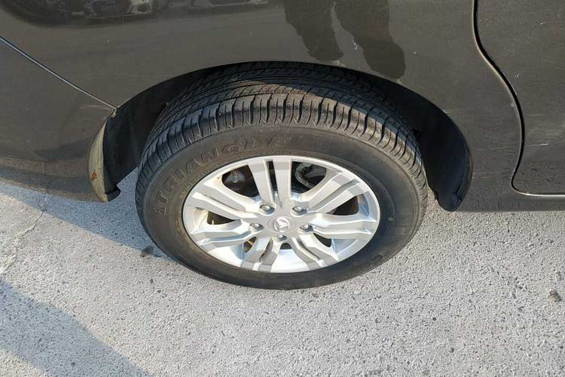 Used FAW Yingzhi 737 2015 1.5L Manual Deluxe Navigation Version Right Rear Wheel Hub