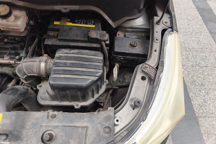 Used FAW Yingzhi 737 2015 1.5L Manual Elite Edition Engine Bay Left