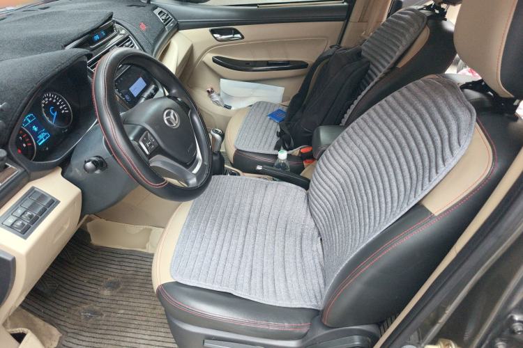 Used FAW Yingzhi 737 2015 1.5L Manual Elite Edition Left Front Seat