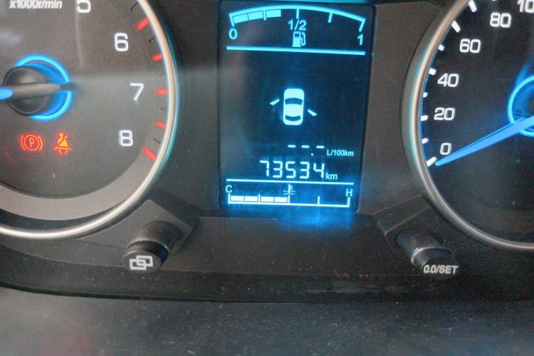 Used FAW Yingzhi 737 2015 1.5L Manual Elite Edition Odometer Close Up
