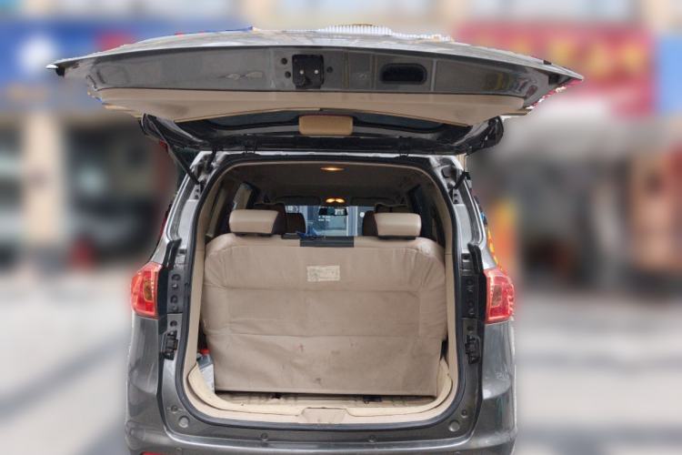 Used FAW Yingzhi 737 2015 1.5L Manual Elite Edition Trunk