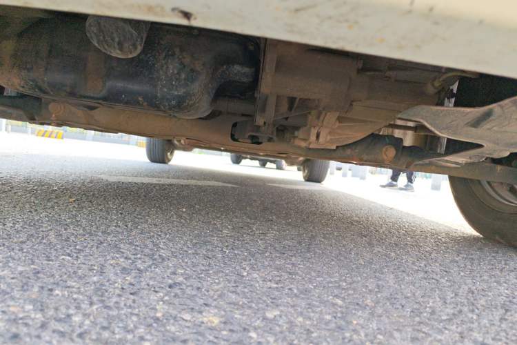Used FAW Yingzhi 737 2015 1.5L Manual Comfort Model Chassis Front