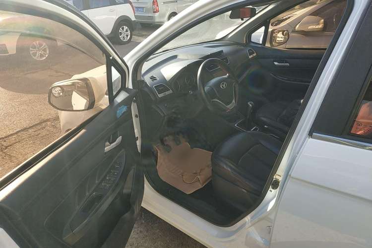 Used FAW Yingzhi 737 2015 1.5L Manual Comfort Model Driver Seat