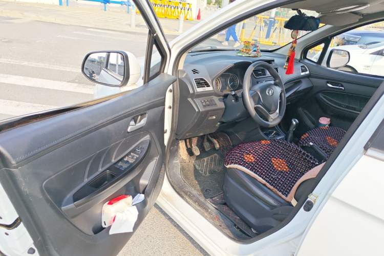 Used FAW Yingzhi 737 2015 1.5L Manual Comfort Model Driver Seat