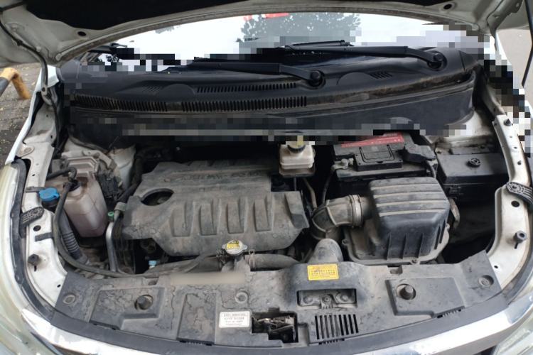 Used FAW Yingzhi 737 2015 1.5L Manual Deluxe Navigation Version Engine Bay