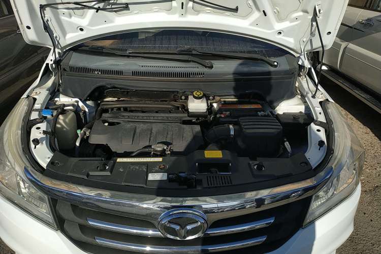 Used FAW Yingzhi 737 2015 1.5L Manual Comfort Model Engine Bay