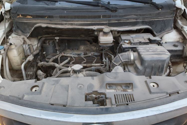 Used FAW Yingzhi 737 2015 1.5L Manual Deluxe Navigation Version Engine Bay