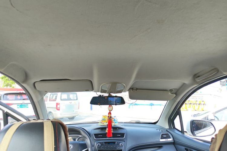 Used FAW Yingzhi 737 2015 1.5L Manual Comfort Model Headliner