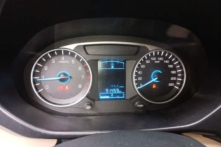Used FAW Yingzhi 737 2015 1.5L Manual Deluxe Navigation Version Instrument Cluster