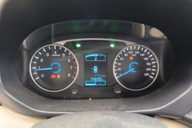 Used FAW Yingzhi 737 2015 1.5L Manual Deluxe Navigation Version Instrument Cluster
