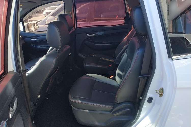 Used FAW Yingzhi 737 2015 1.5L Manual Comfort Model Left Rear Seat