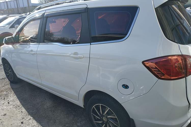 Used FAW Yingzhi 737 2015 1.5L Manual Comfort Model Left Side
