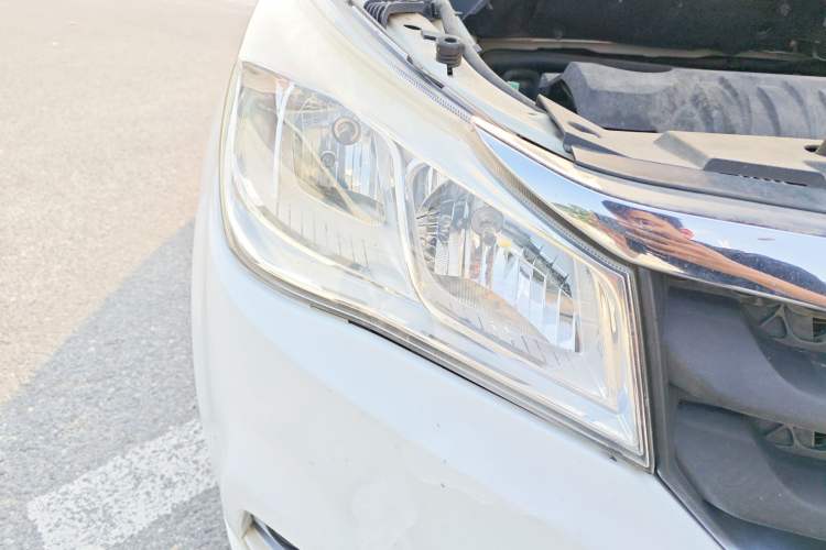 Used FAW Yingzhi 737 2015 1.5L Manual Comfort Model Right Front Headlight