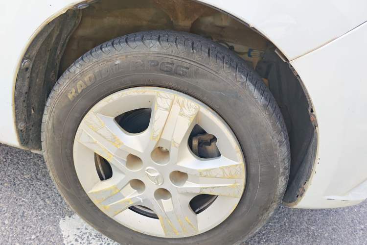 Used FAW Yingzhi 737 2015 1.5L Manual Comfort Model Right Front Wheel Hub