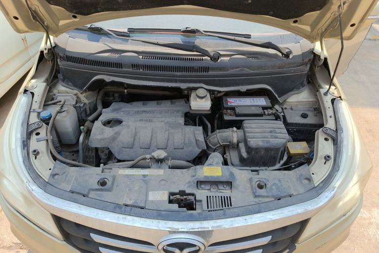 Used FAW Yingzhi 737 2015 1.5L Manual Deluxe Navigation Version Engine Bay