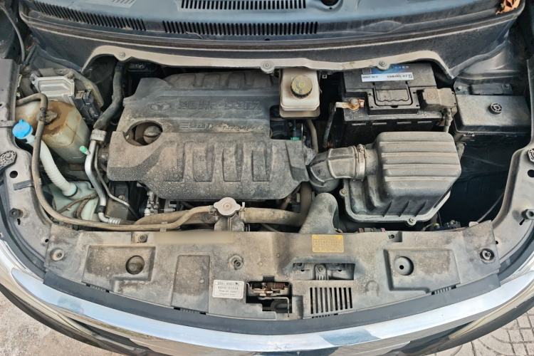 Used FAW Yingzhi 737 2016 1.5L CVT Luxury Navigation Edition Engine Bay