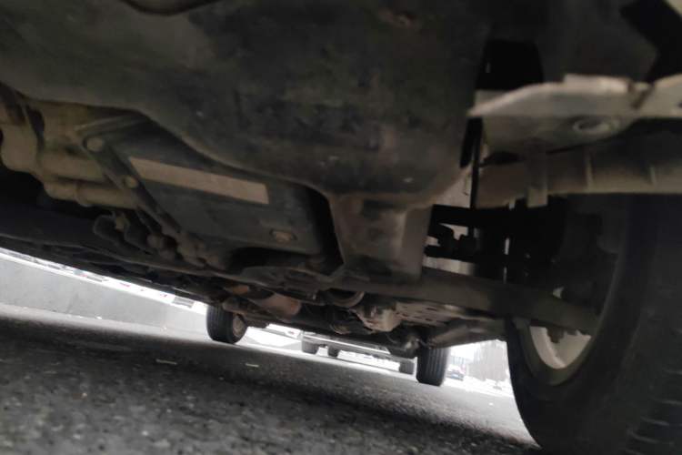 Used FAW Yingzhi 737 2016 1.5L CVT Luxury Navigation Edition Chassis Front Left