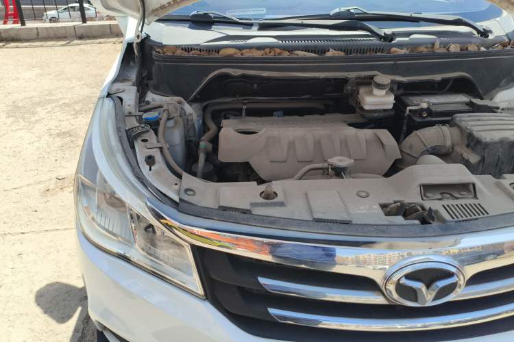 Used FAW Yingzhi 737 2016 1.5L CVT Luxury Navigation Edition Engine Bay Right