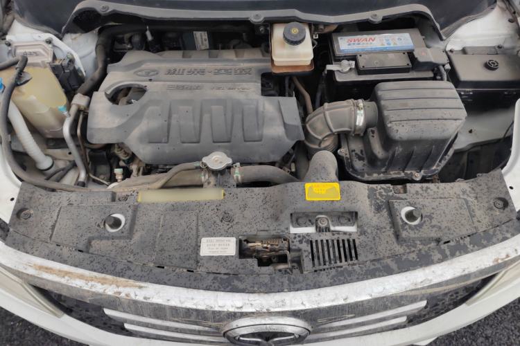 Used FAW Yingzhi 737 2016 1.5L CVT Luxury Navigation Edition Engine Bay