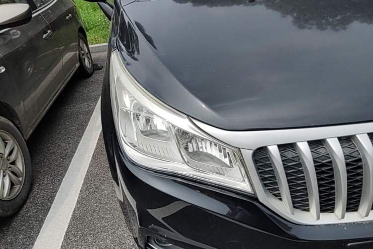 Used FAW Yingzhi 737 2017 1.5L Manual Love Edition Right Front Headlight