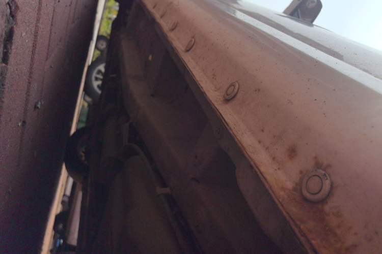 Used FAW Yingzhi 737 2017 1.5L Manual Love Edition Chassis Rear Left