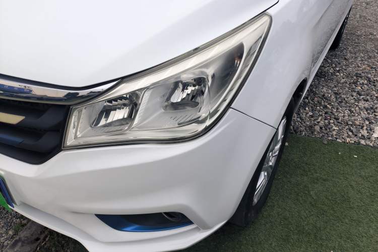 Used FAW Yingzhi 737 2017 1.5L Manual Love Edition Left Front Headlight