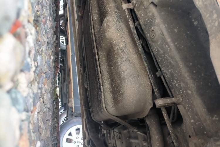 Used FAW Yingzhi 737 2017 1.5L Manual Love Edition Left Side Sill