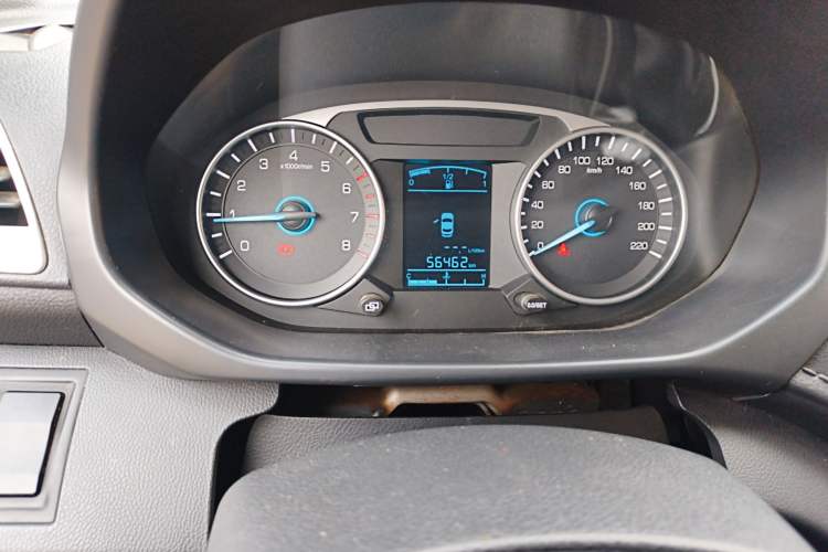 Used FAW Yingzhi 737 2017 1.5L Manual Love Edition Odometer Close Up