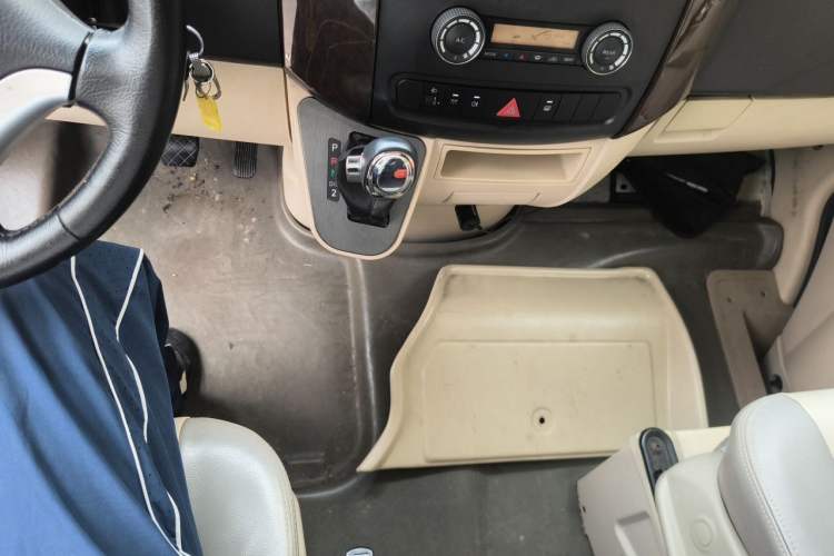 Used FAW Yingzhi 737EV  Gear Lever