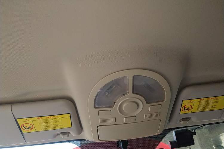 Used FAW Yingzhi G3 2015 1.5L CVT Zhihao Edition Headliner