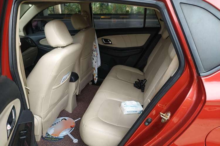 Used FAW Yingzhi G3 2015 1.5L CVT Zhihao Edition Interior 4