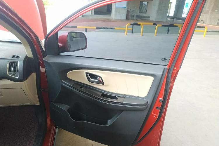 Used FAW Yingzhi G3 2015 1.5L CVT Zhihao Edition Interior 5
