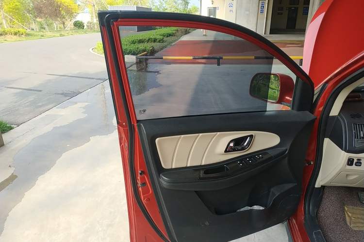 Used FAW Yingzhi G3 2015 1.5L CVT Zhihao Edition Interior 7
