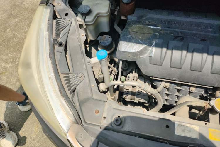 Used FAW Yingzhi G3 2014 1.5L Manual Zhihao Edition Engine Bay Right