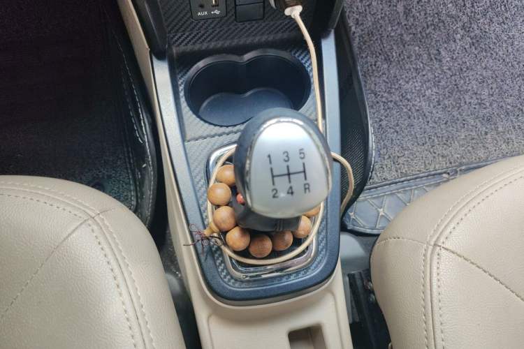 Used FAW Yingzhi G3 2014 1.5L Manual Zhihao Edition Gear Lever