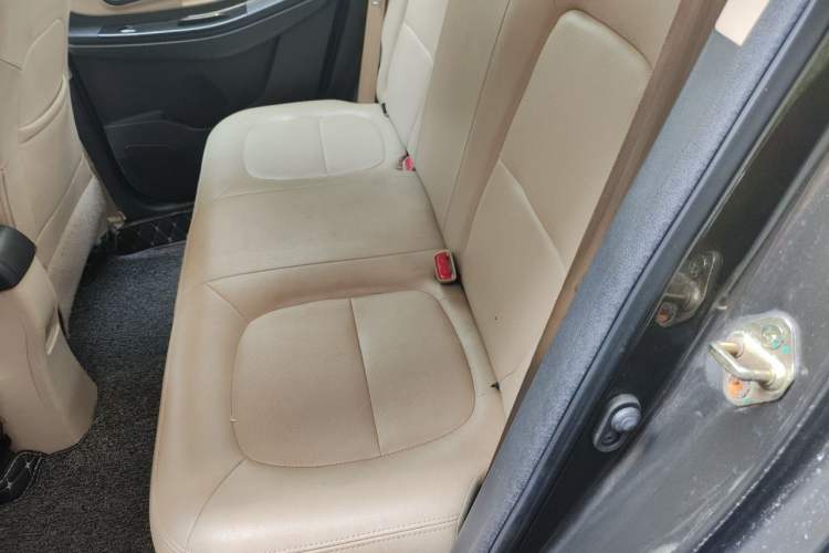 Used FAW Yingzhi G3 2014 1.5L Manual Zhihao Edition Left Rear Seat