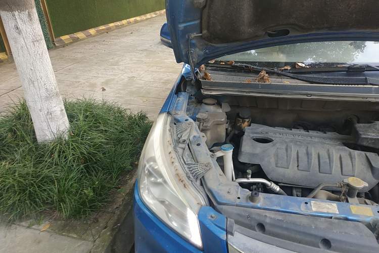 Used FAW Yingzhi G3 2014 1.5L Manual ZhiZun Edition Engine Bay Right