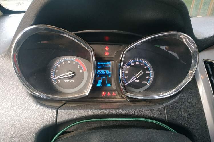 Used FAW Yingzhi G3 2014 1.5L Manual ZhiZun Edition Instrument Cluster