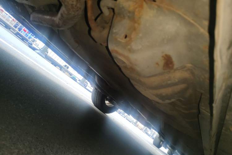 Used FAW Yingzhi G3 2014 1.5L Manual ZhiZun Edition Chassis Rear Right
