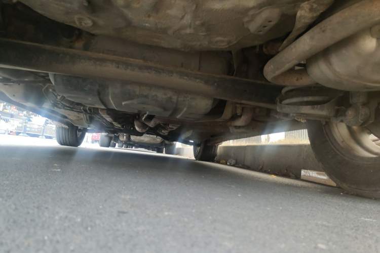 Used FAW Yingzhi G3 2014 1.5L Manual ZhiZun Edition Chassis Rear