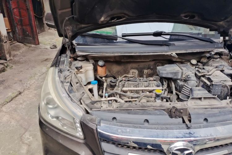 Used FAW Yingzhi G3 2014 1.5L Manual Zhihao Edition Engine Bay Right