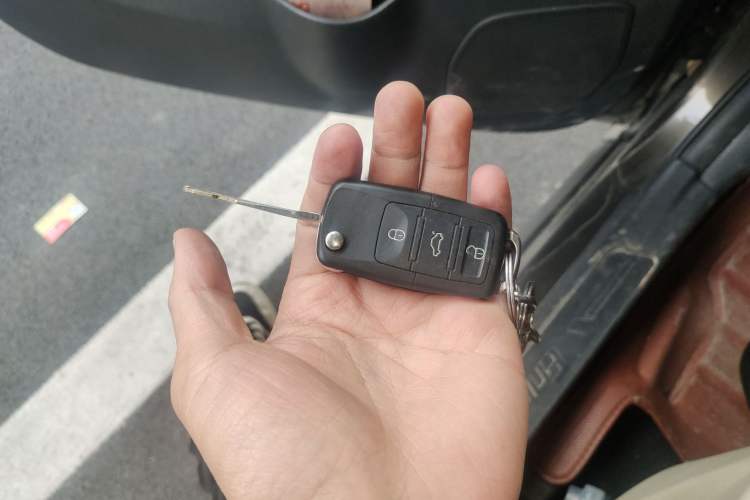 Used FAW Yingzhi G3 2014 1.5L Manual ZhiZun Edition Vehicle Key